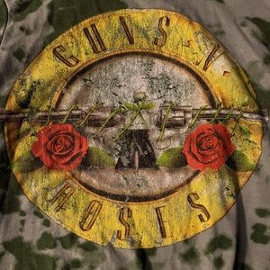 Long sleeve graphic tee